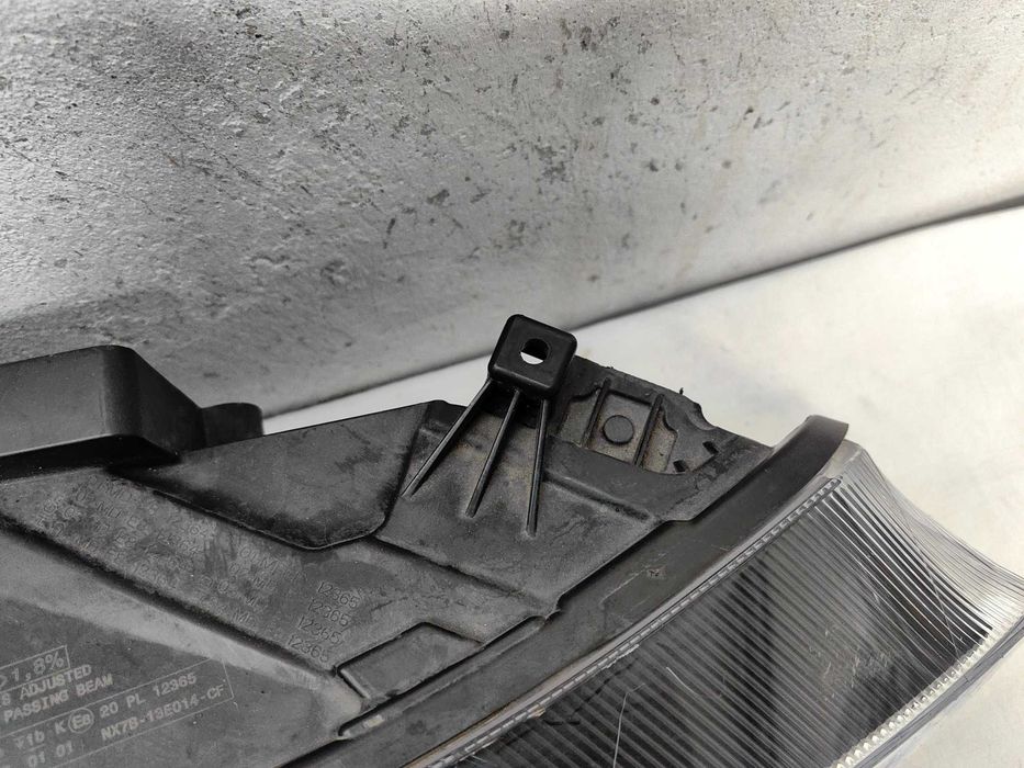 Оригинален фар Форд Фокус  Ford Focus Led