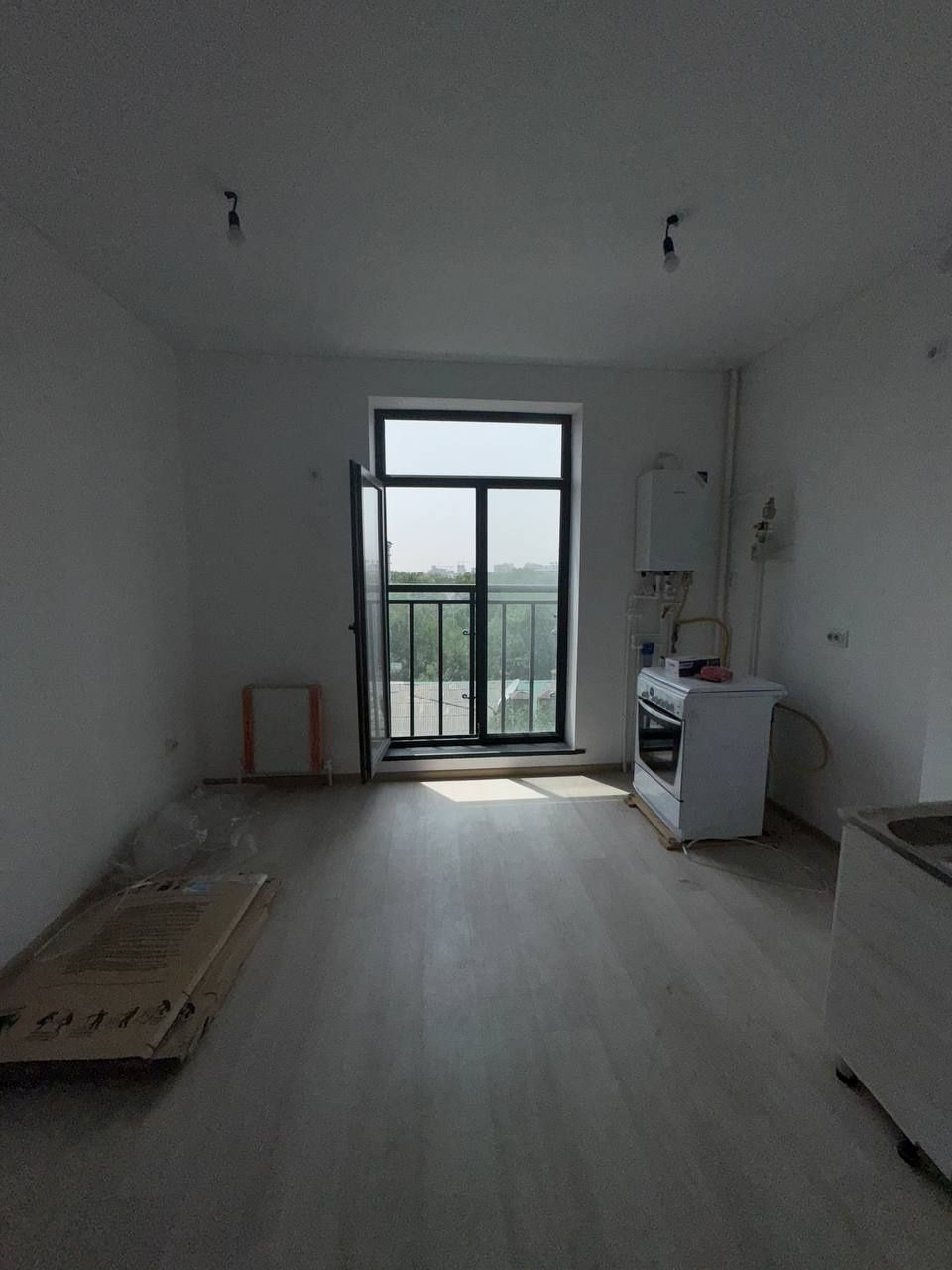 Ижарага Квартира Ассалом Хаво  2 хонали 5 етаж 350$ оилага