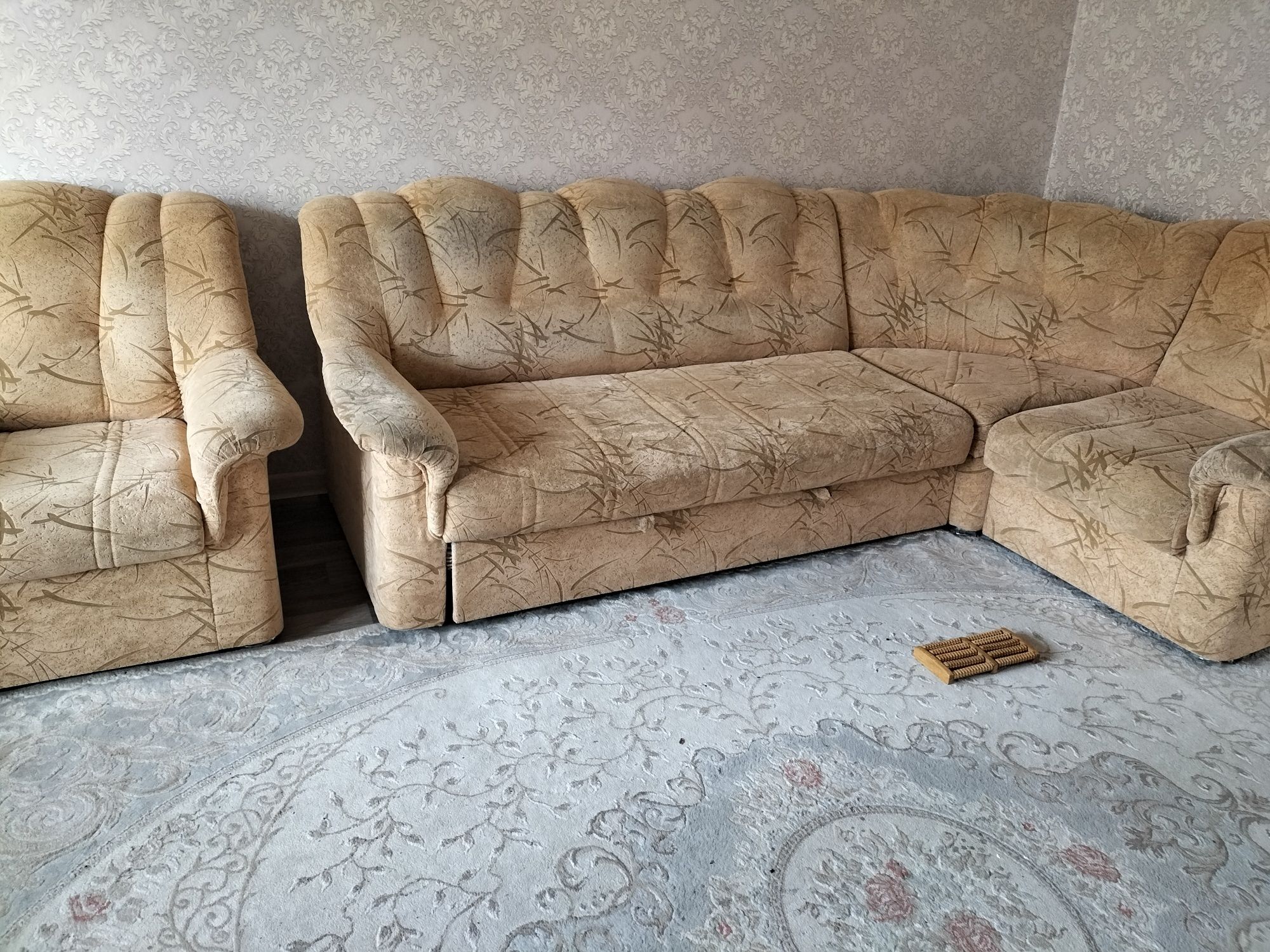 Мягкая мебель диван углавой