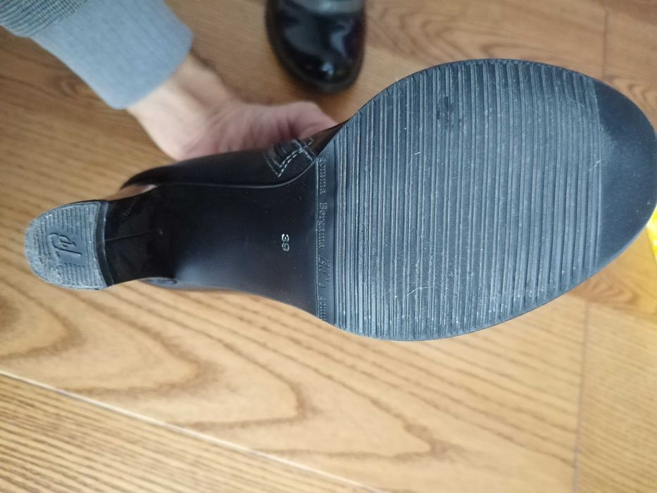 Ghete de dama Nike 39