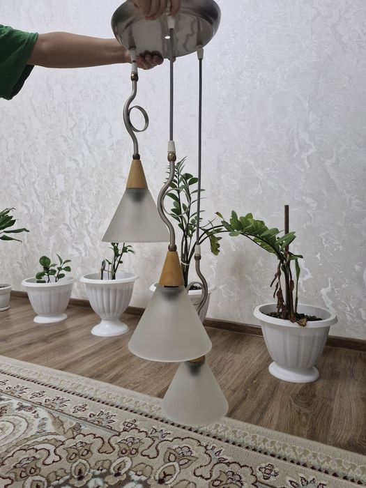 Продаю люстры общая цена 7000 тысяч тенге