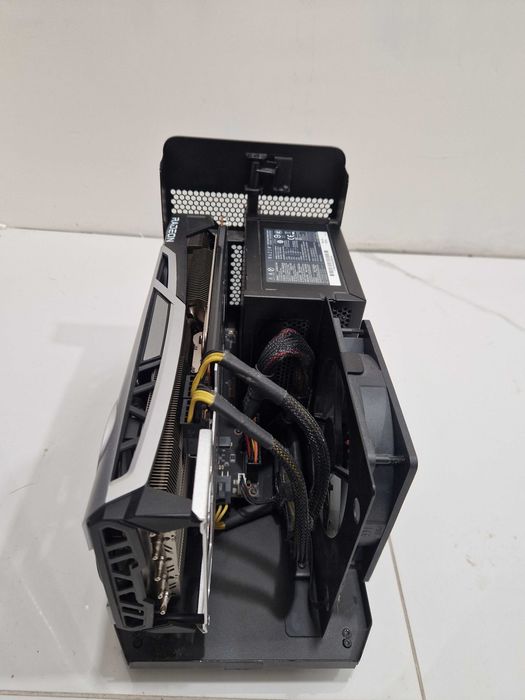 Sapphire NITRO+ AMD Radeon RX 6800  и райзер коре х