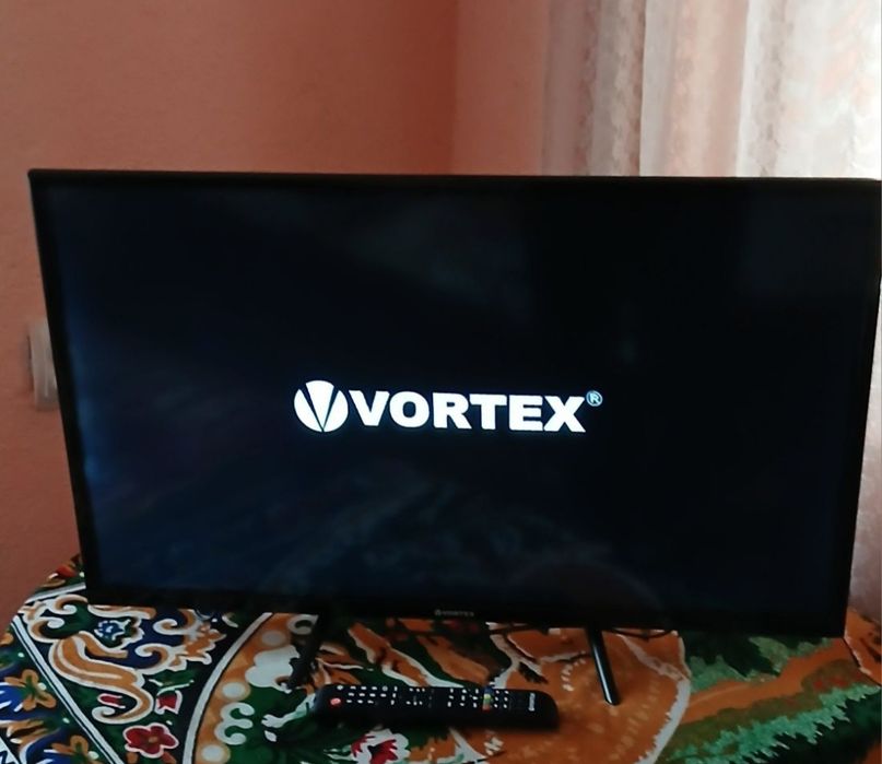 Televizor LED Vortex HD, 81 cm NOU