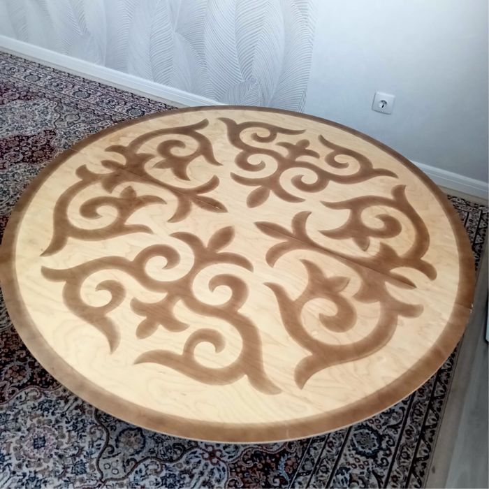 Срочно продам стол круглый