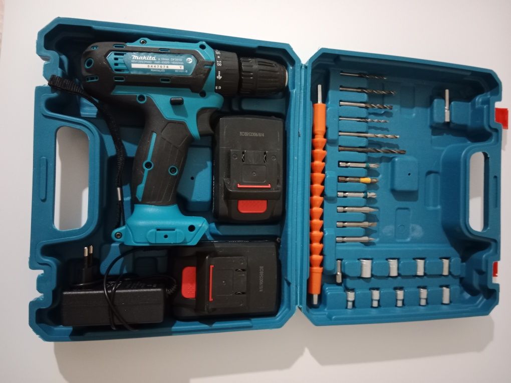 Шуруповёрт Makita