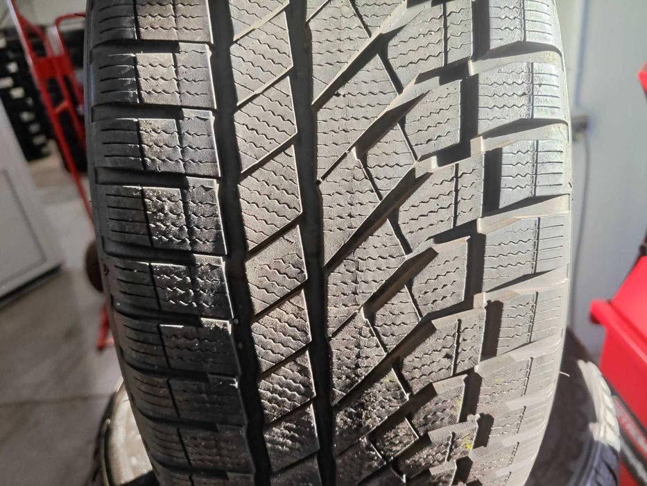 2бр.зимни гуми 225/40/18 Falken