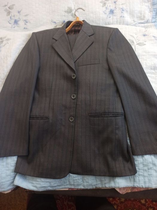 Мужской костюм! Почти новый!