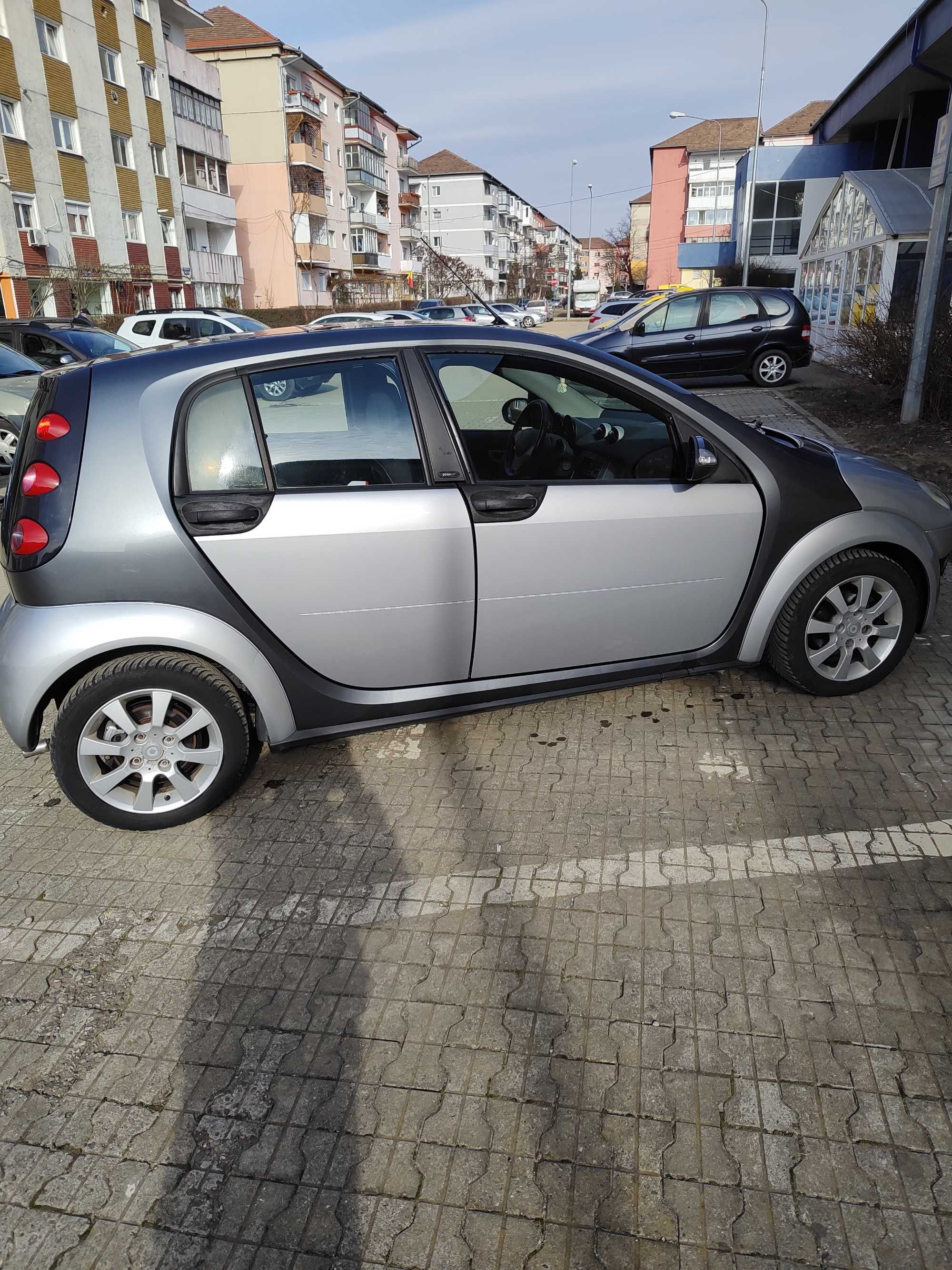 Vand Smart Forfour 2004 1.5 benzina 109 cai