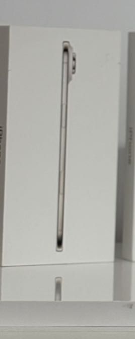 Iphone 17 air gold sigilat nou