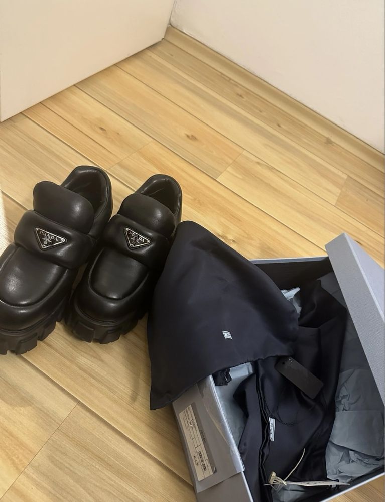 Дамски лоуфъри Prada