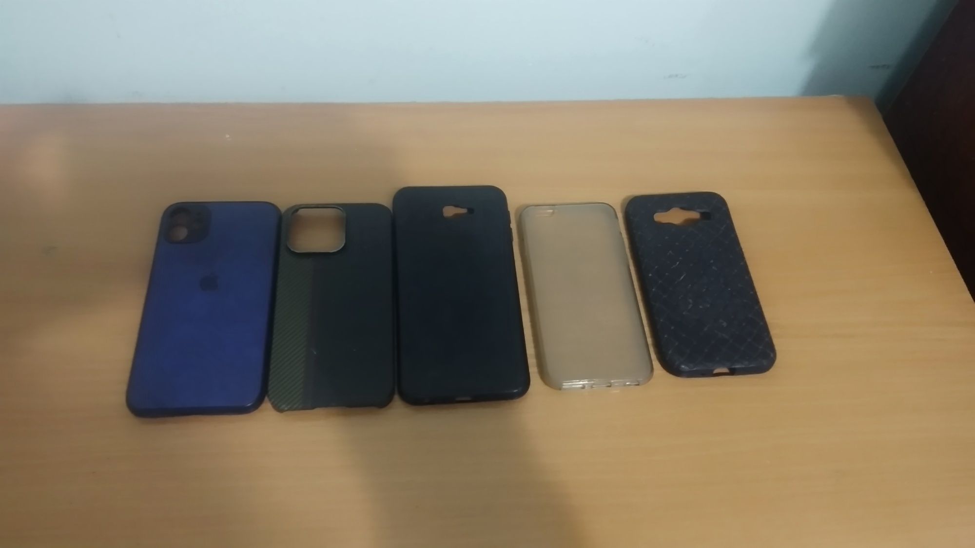 Продам чехлы для телефонов
