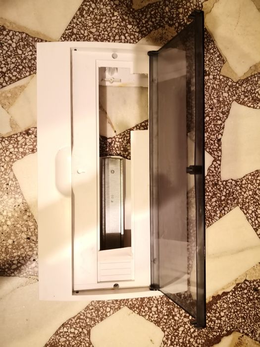 Tablou electric Schneider fara sigurante