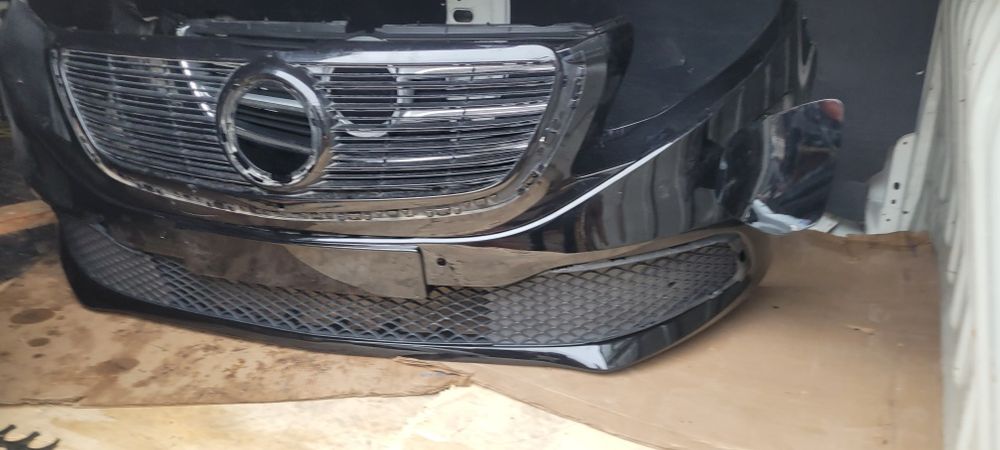 Предна брония за Мерцедес Вито В Класа W447 AMG EQV