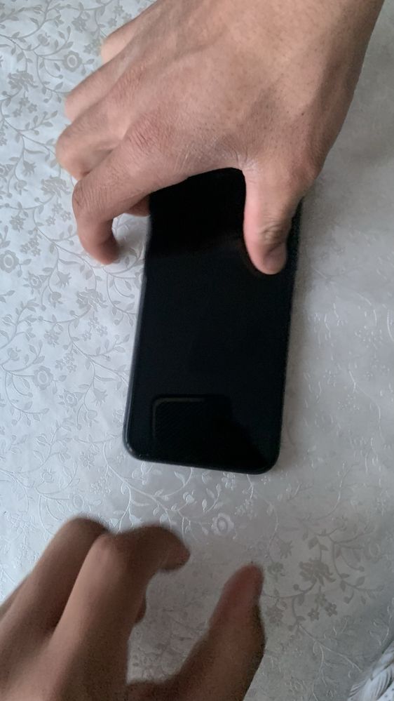 IPhone 11 телефон