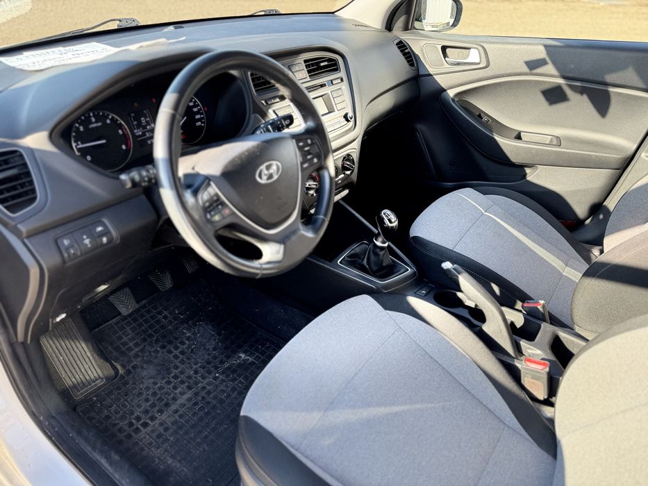 Hyundai i20 *A/C * Lane assist *Carlig * Recent adus * Înmatriculat *