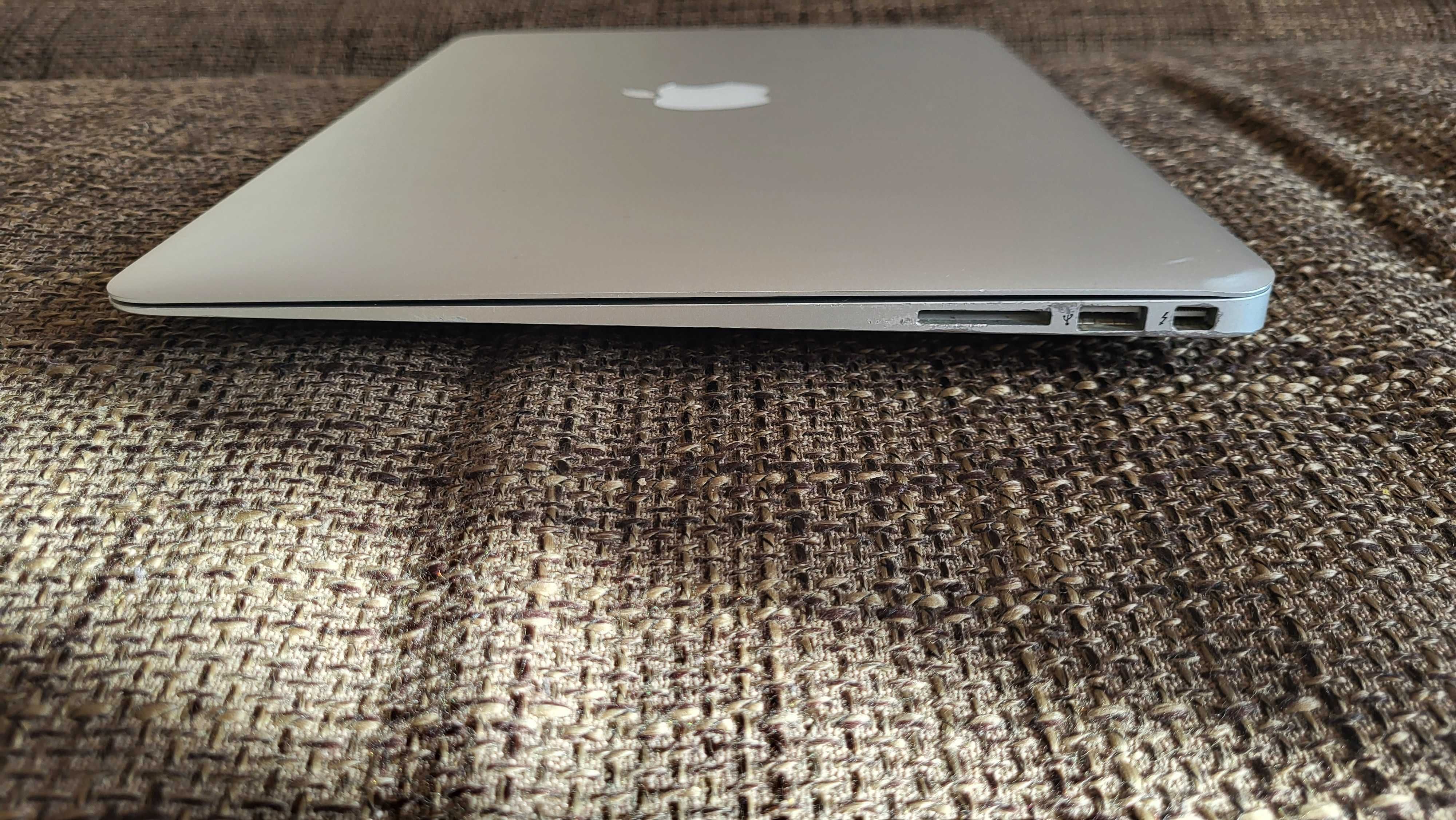 MacBook Air 13 inch 256GB