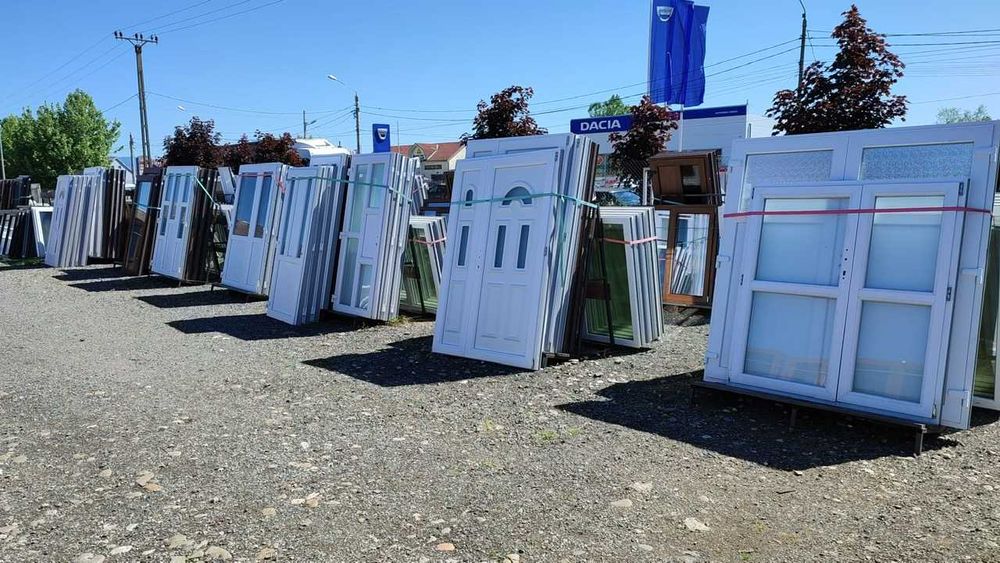 Depozit de uși si ferestre cu sticlă termopan