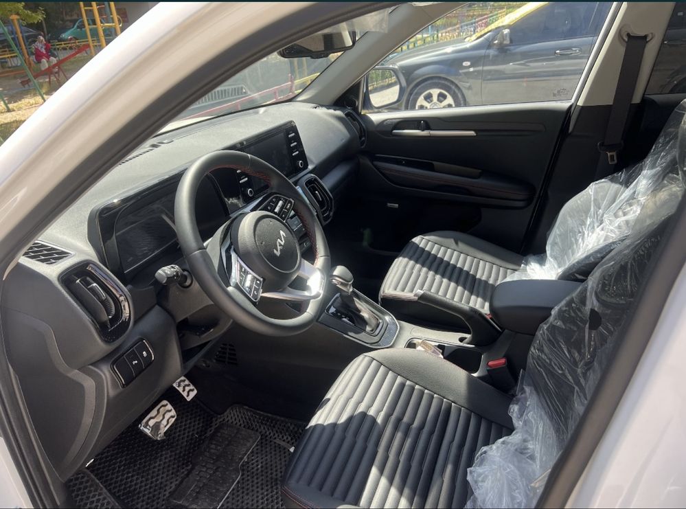 Kia Sonet 2 pozitsiya boshlangich 30% dan