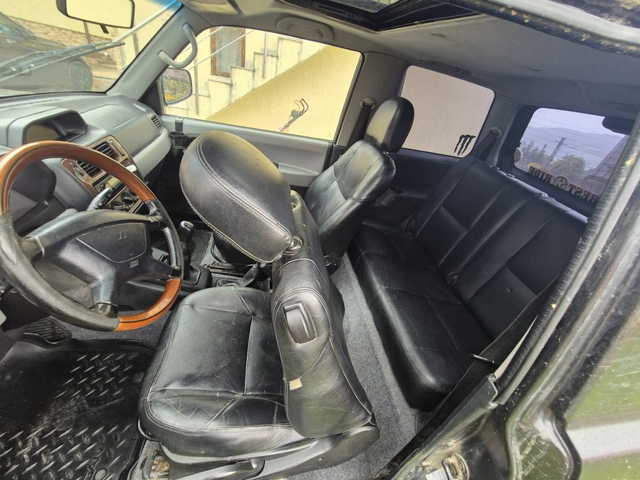Vând Mitsubishi Pajero Pinin 2.0 GDI