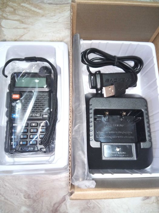 stație baofeng uv-5r noua emisie/receptie PMR