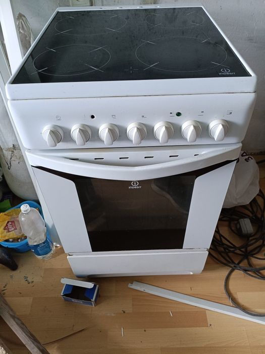 Продам плиту электрическую