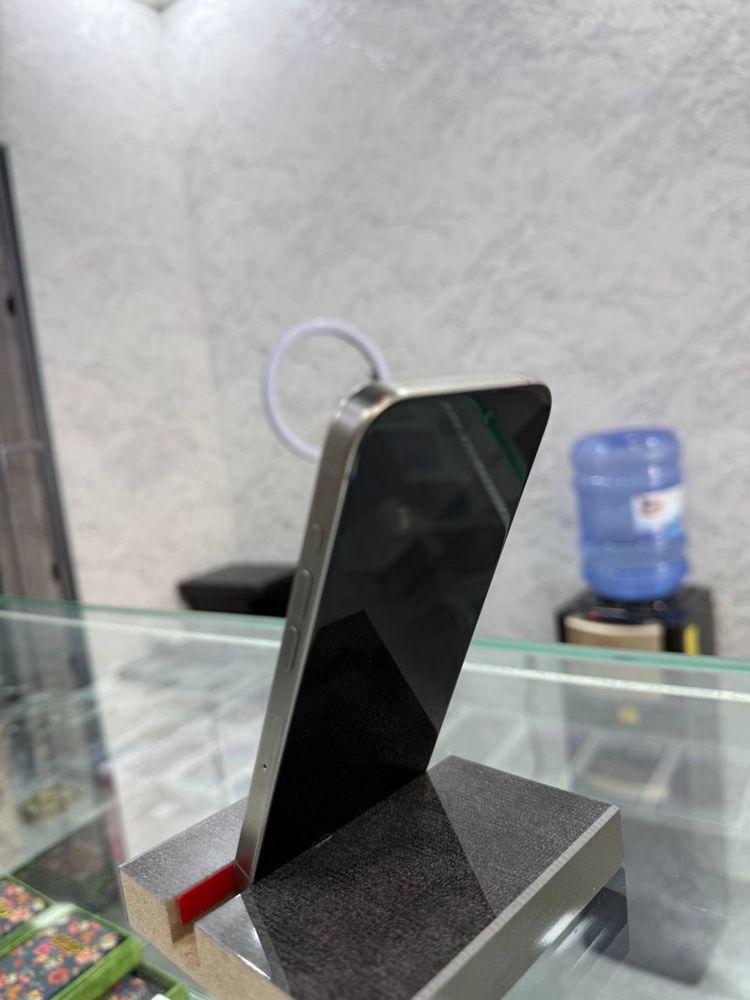 iPhone 15 pro 1 sim