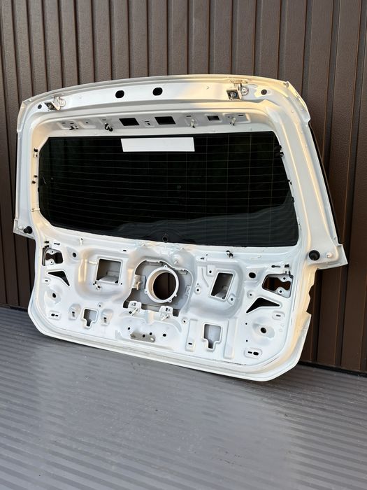 Haion vw Passat B8 cod de culoare LC9A 2015-2020