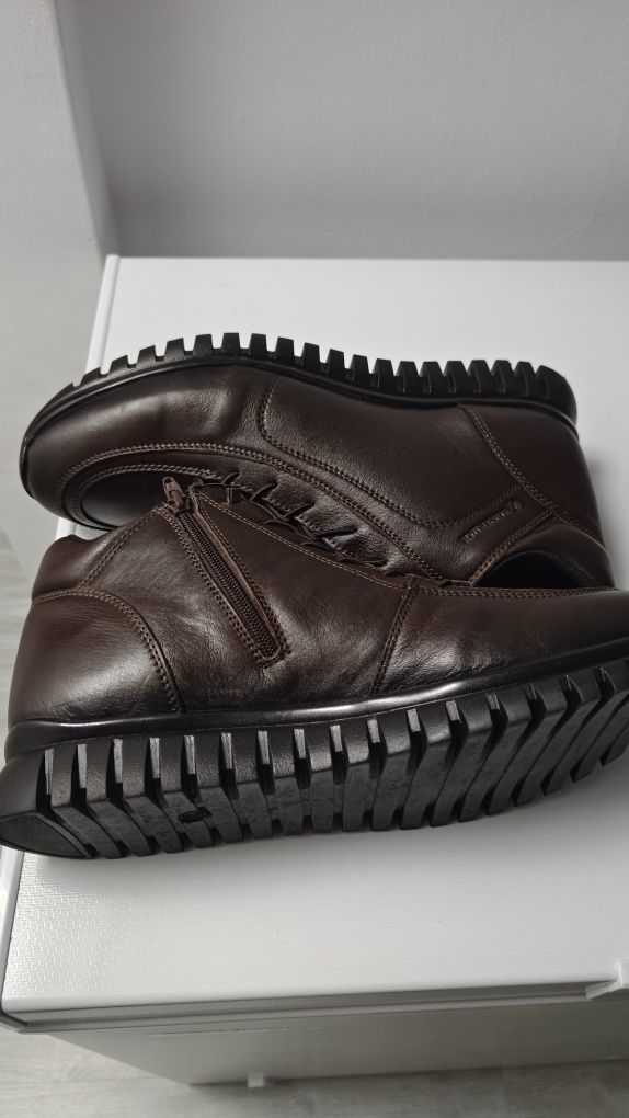 Ghete piele barbati