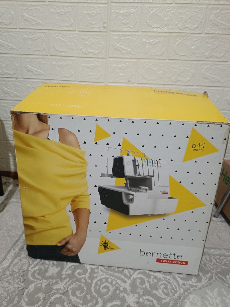 Оверлок Bernette b44