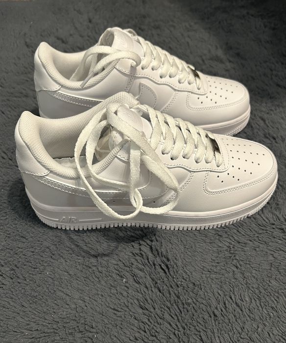 Nike air force 1 triple white