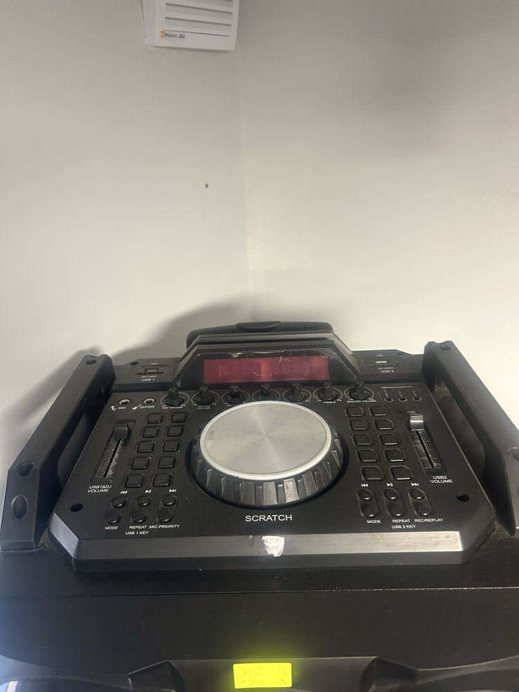 Колона AKAI dj-222