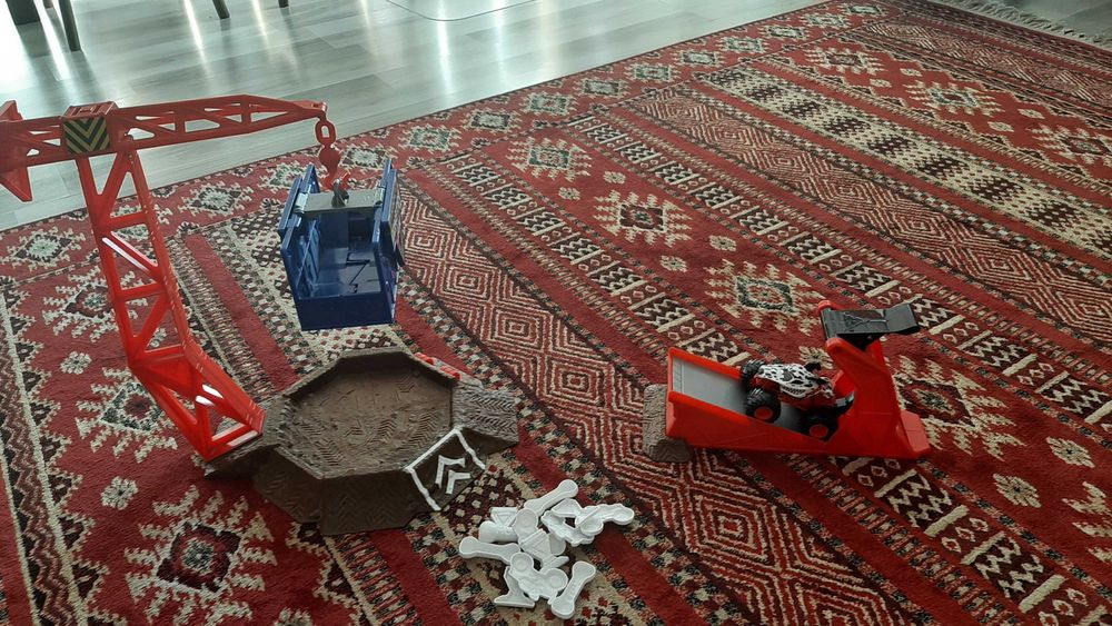 Set Monster Jam cu Monster Mutt, Trambulină și Cutie - COMPLET!