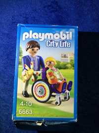 Jucărie Playmobil City Life - Copil în cărucior cu rotile