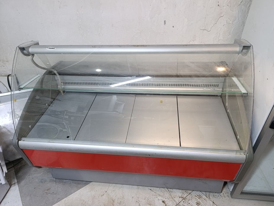 Продам холодильник витринный