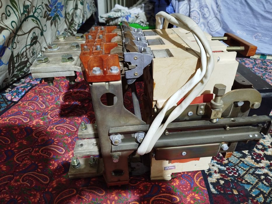 Автоматический выключатель ВА55-41.