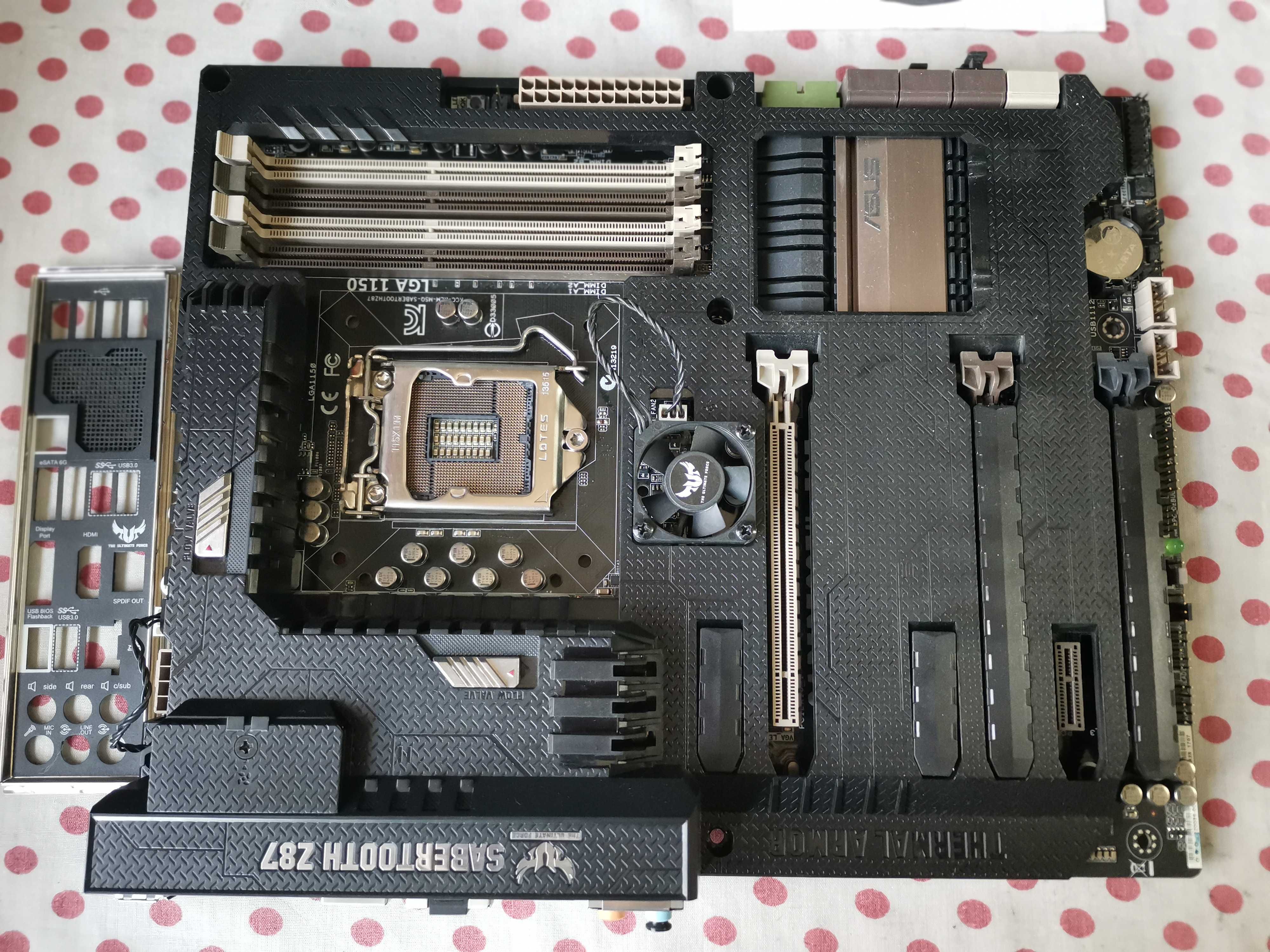 Placa de baza Asus Sabertooth Z87 socket 1150.