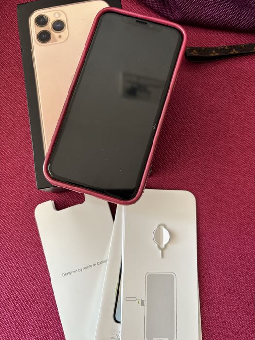 Vand iphone 11 pro Impecabil