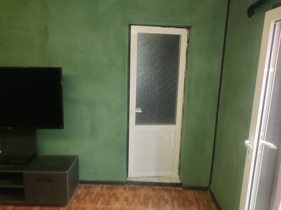 Ишлаб турган бино ижарага берилади.