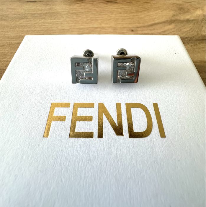 Сребристи Обеци Fendi