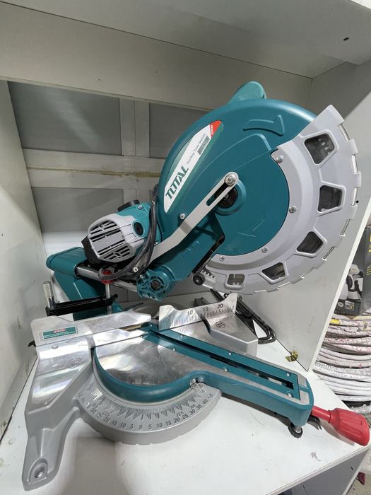 Торцовка в аренду торцовочная пила прокат циркулярная пила кафелерезка