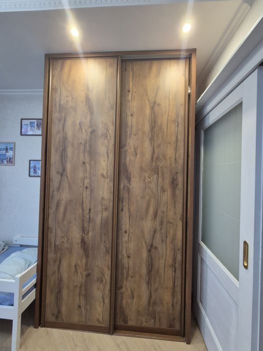 Шкаф-купе б/у в отличном состоянии