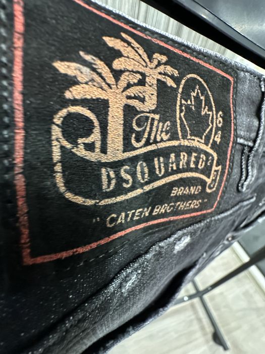 Blugi Dsquared. Marimi: 44/46/48/50/52/54