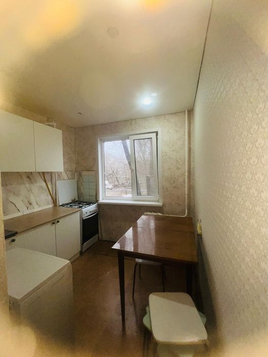 Продам 3 ком кв 63 м2 с подвалом и гаражом в районе С. Тюленина