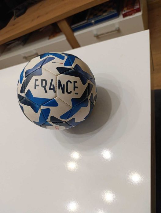 Футболна топка france