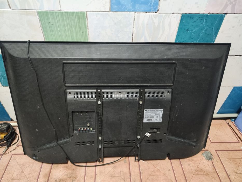 LED телевизор Samsung