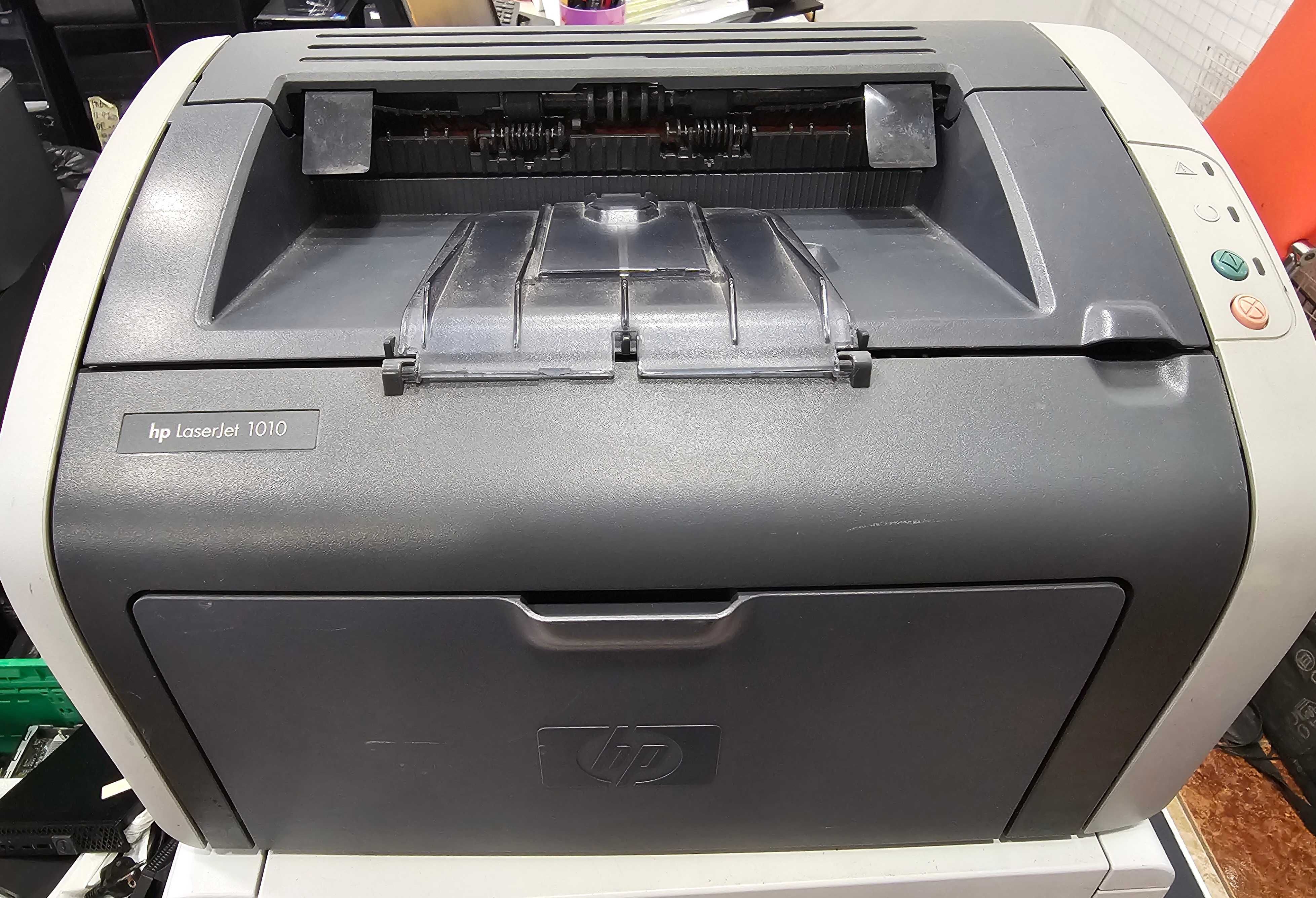 Hp LaserJet 1010 лазерен принтер за офис/дом с 6 месеца гаранция