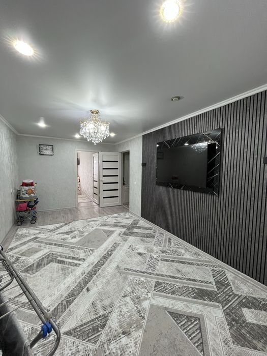 Продам 2х комн квартиру в центре