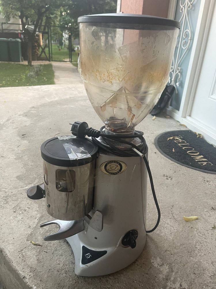 Espressor si rasnita