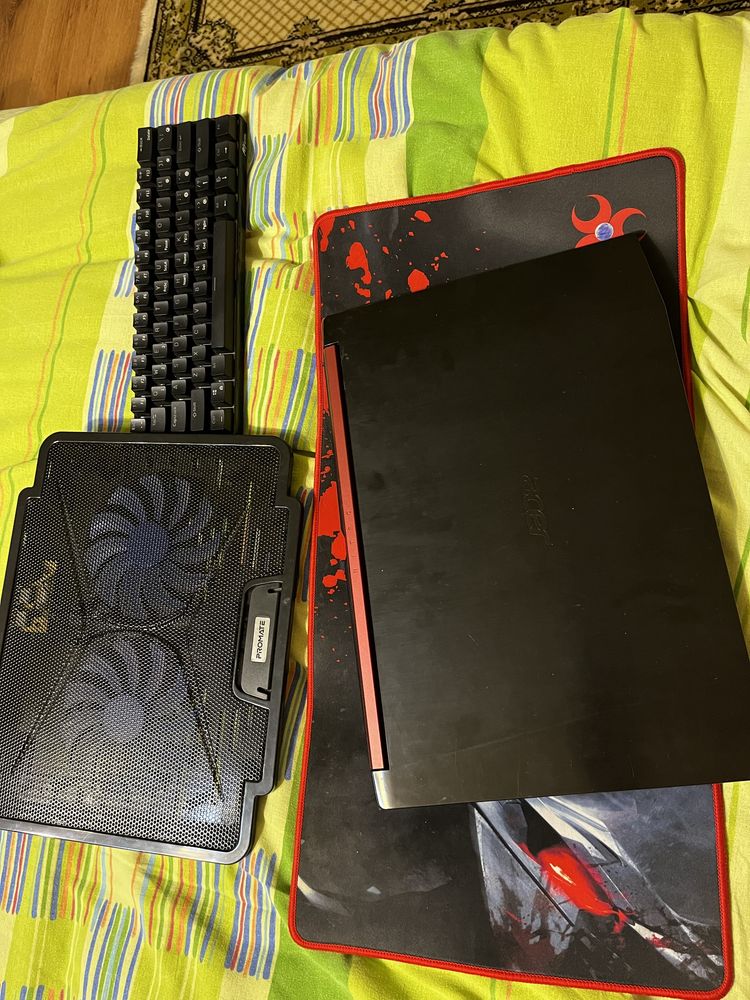 Laptop Acer Nitro 5 + Keyboard RK + Mousepad + Cooler