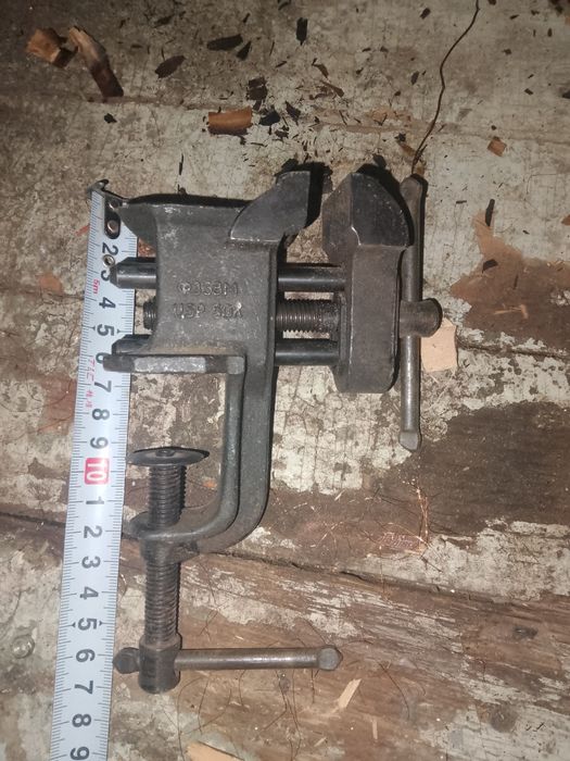 Тиски почти новый  ювелирные